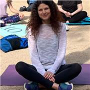 Clases de yoga en inglés, español e italiano en Madrid
